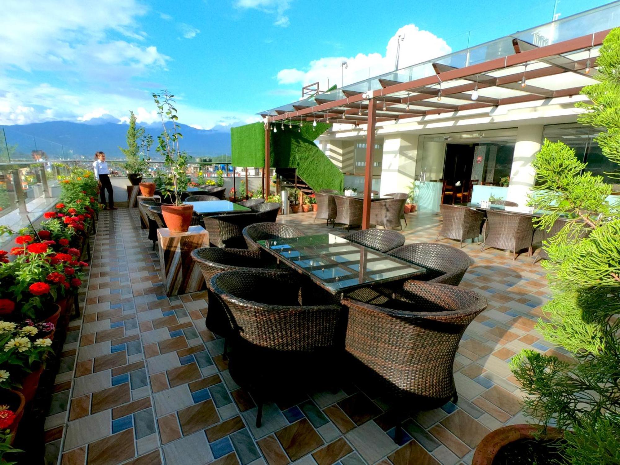 Hotel Simal Katmandú Exterior foto